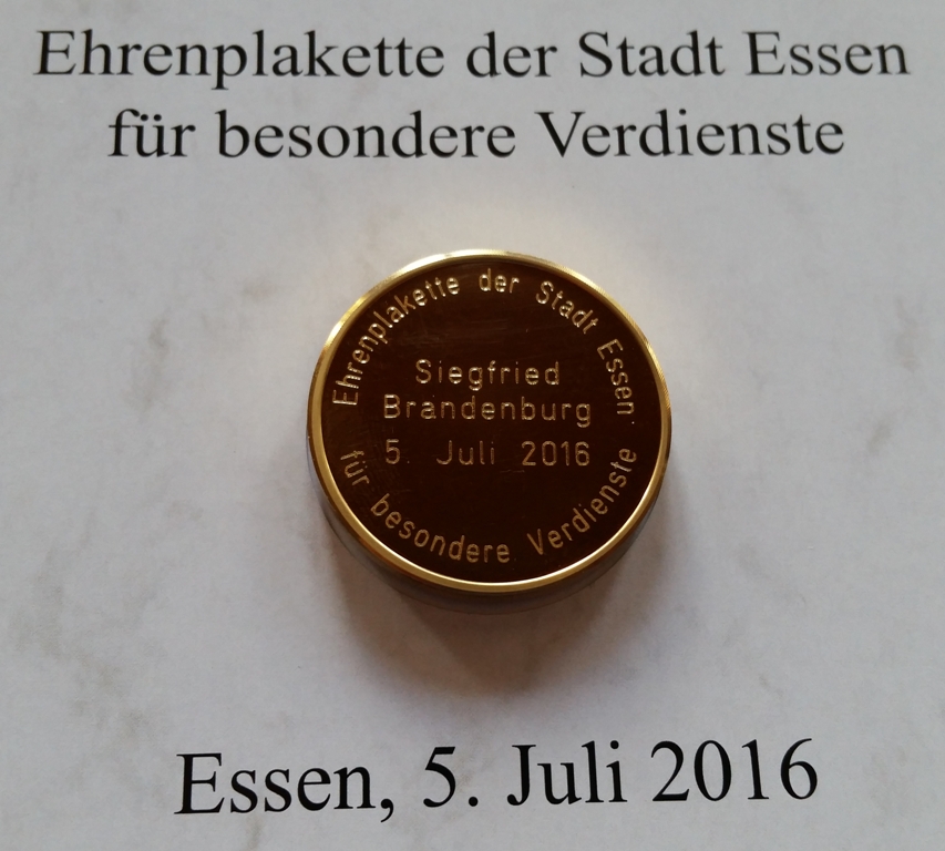 Siegfried Brandenburg erhält die Ehrenplakette der Stadt Essen post thumbnail image